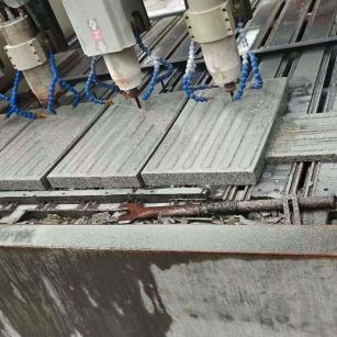 乌海 芝麻白花岗岩荔枝面盲道雕刻