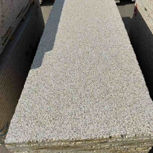 乌海 黄金麻花岗岩荔枝面毛板，半成品