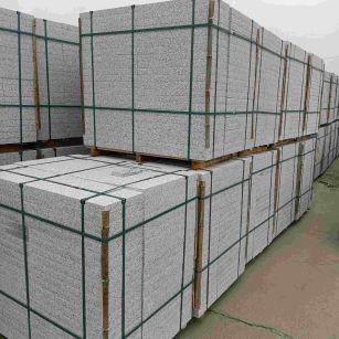 乌海 白麻花岗岩石材荔枝面地铺石（300*600*50）