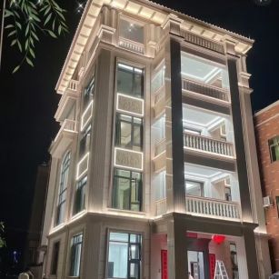 乌海 芝麻白花岗岩别墅外墙夜间效果