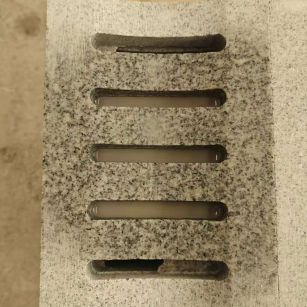 乌海 芝麻白拉丝面花岗岩U型开槽排水槽