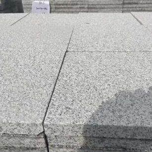 乌海 白麻花岗岩石材推荐 荔枝面地铺石