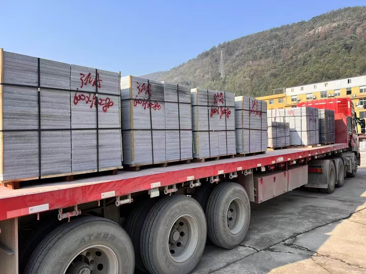 乌海 芝麻灰地铺石出货日常