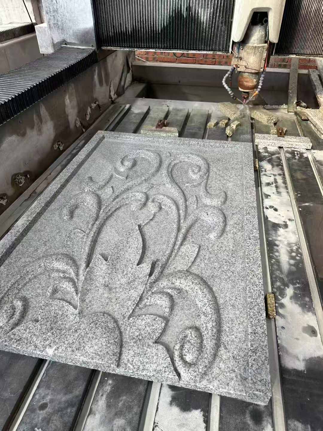 乌海 白麻别墅干挂雕花板