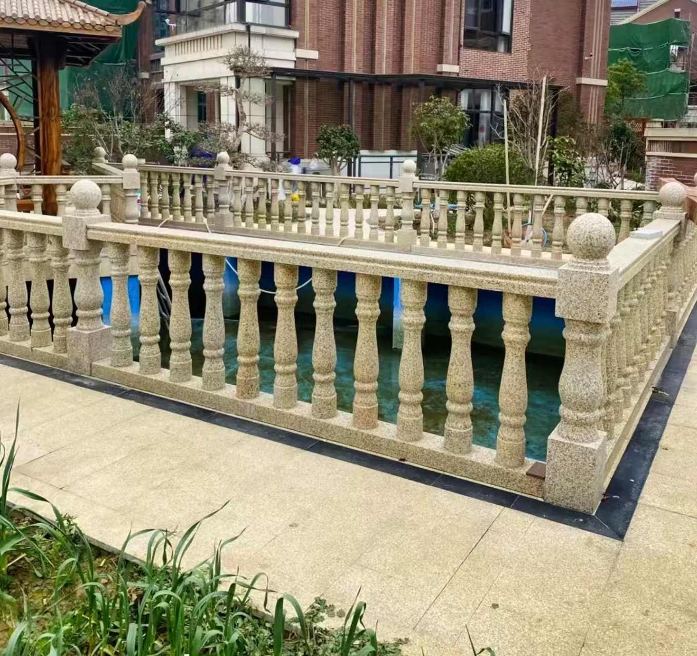 乌海黄金麻花岗岩石材栏杆，扶手，将军柱，花瓶柱