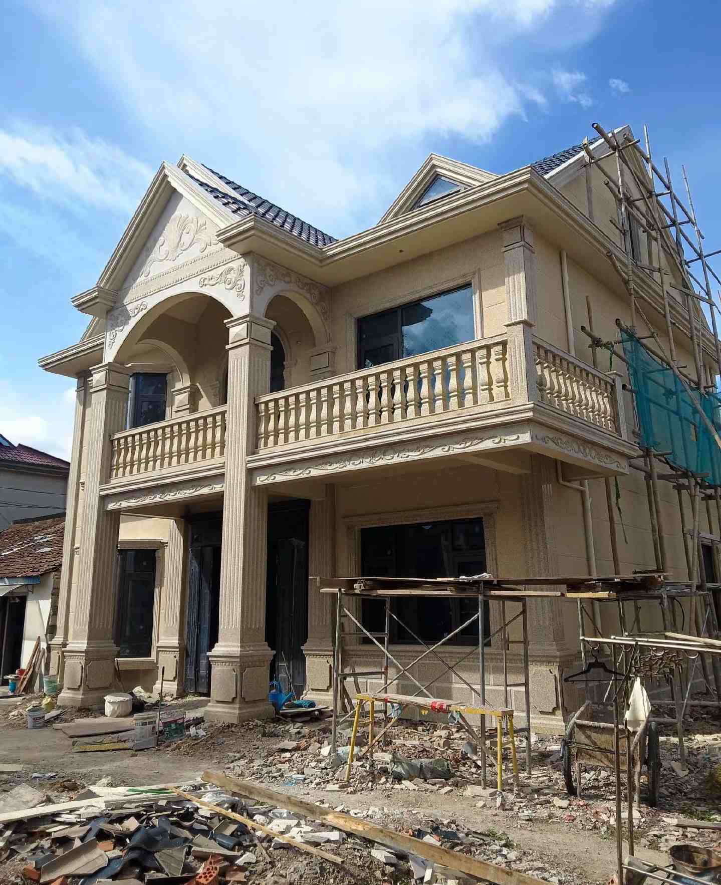 乌海 黄金麻花岗岩石材私人别墅雕花门楼柱阳台栏杆