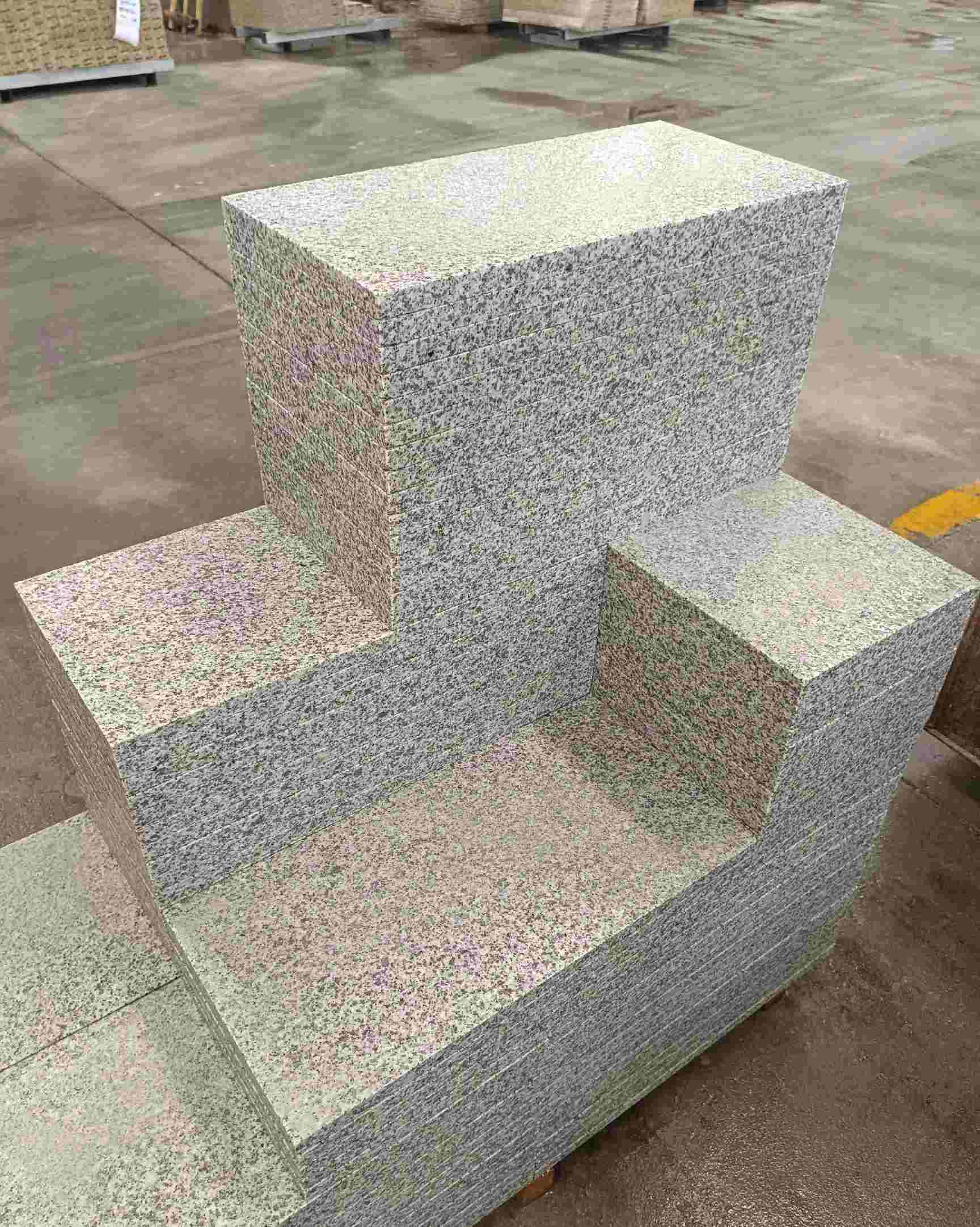 乌海 白麻花岗岩荔枝面地铺石