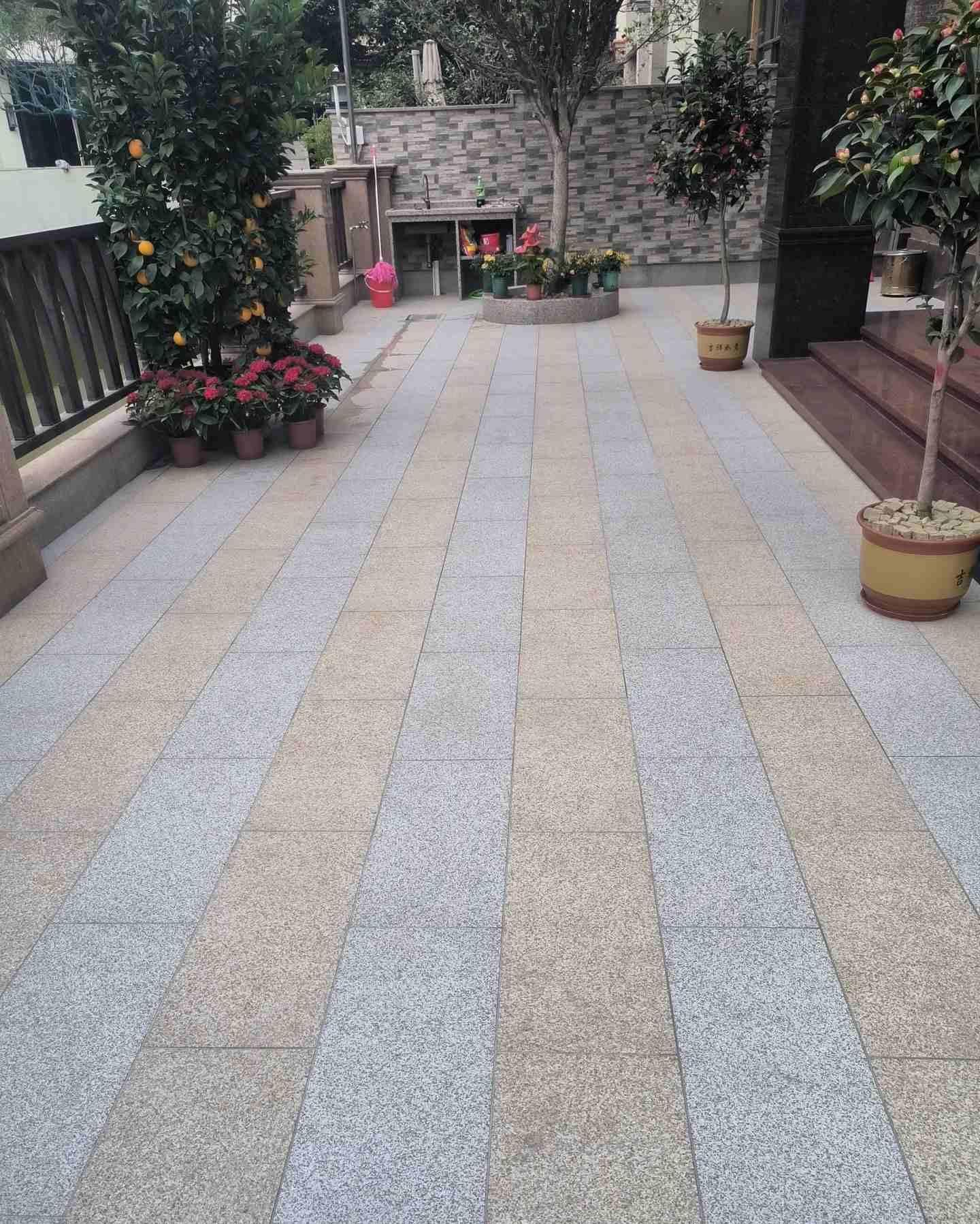 乌海 黄金麻白麻荔枝面庭院铺装展示