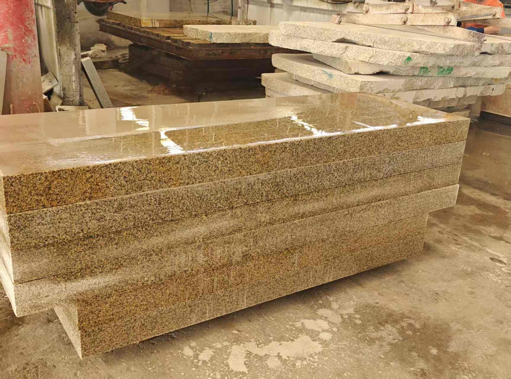 乌海 黄金麻栏杆料半成品加工中