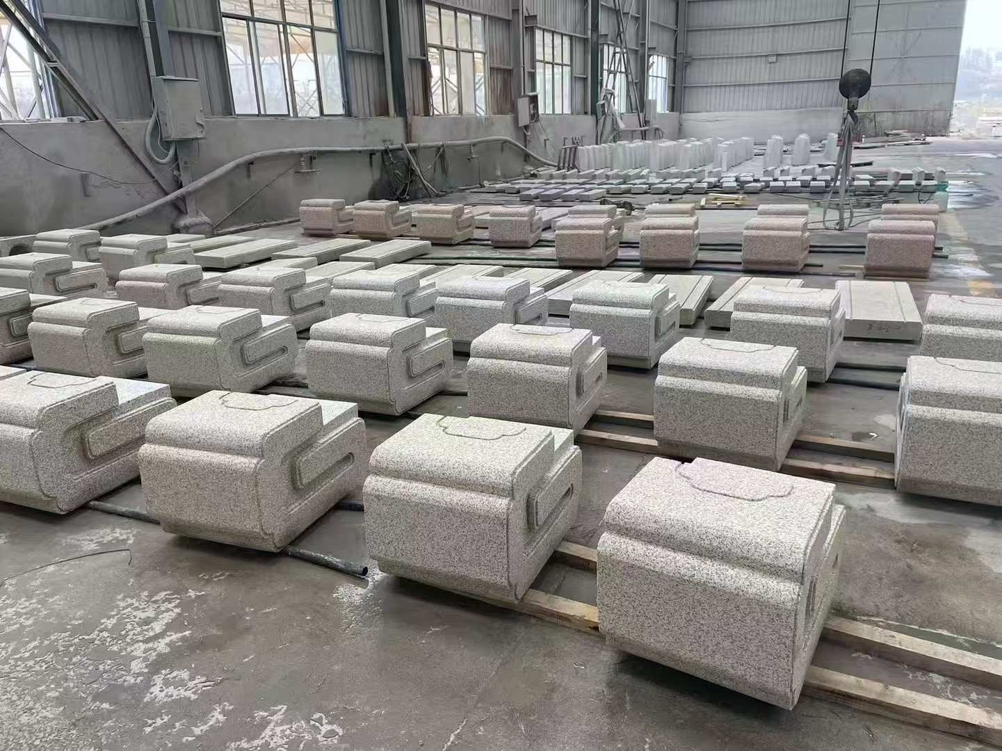 乌海 白麻花岗岩异形加工-石凳，坐凳