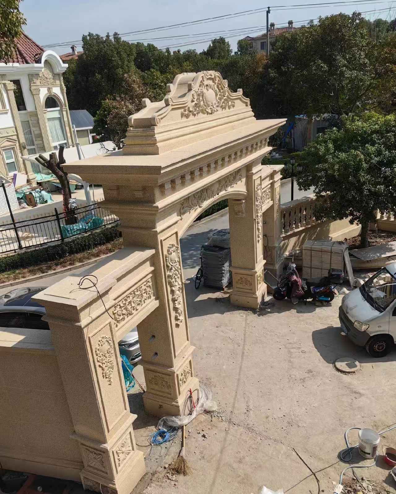 乌海 黄金麻荔枝面花岗岩别墅门楼