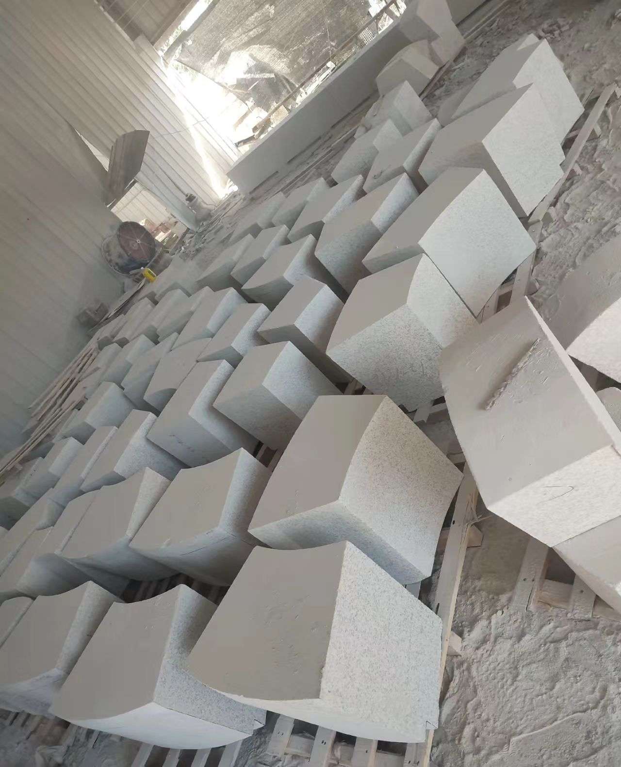 乌海 白麻花岗岩异形坐凳