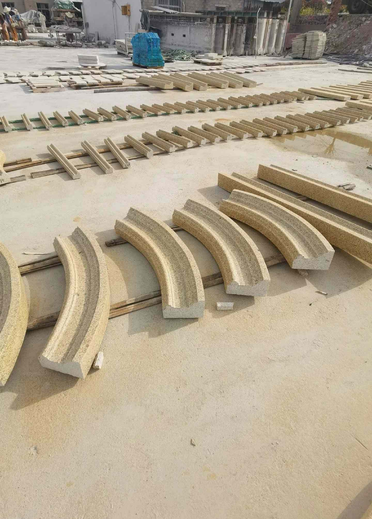 乌海 黄金麻花岗岩别墅线条