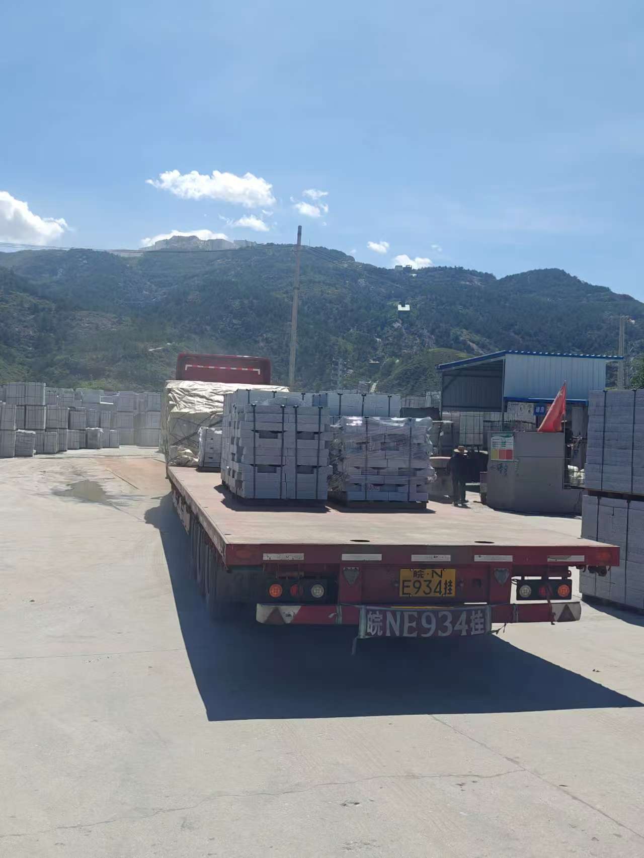 乌海 芝麻白仿形路沿石，直形路沿石