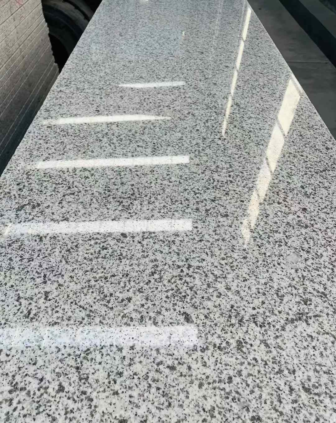 乌海 白麻花岗岩光面毛板